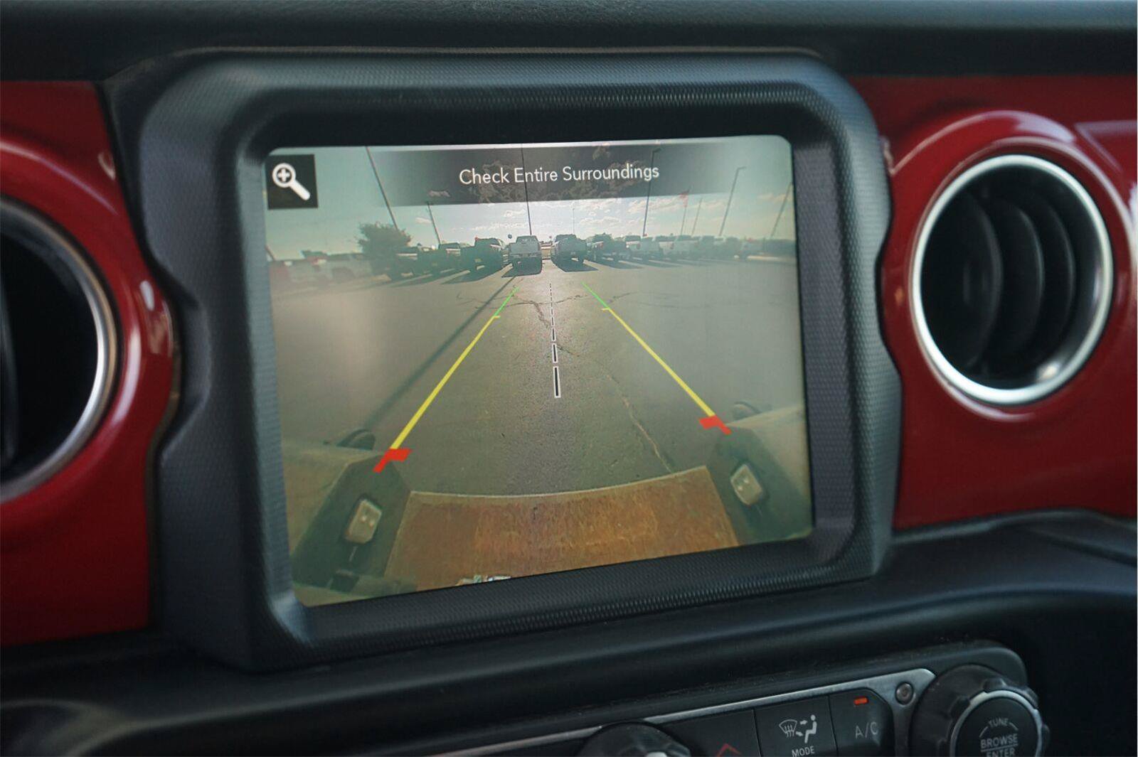 Used 2020 Jeep Gladiator Overland AWD/4WD image 27
