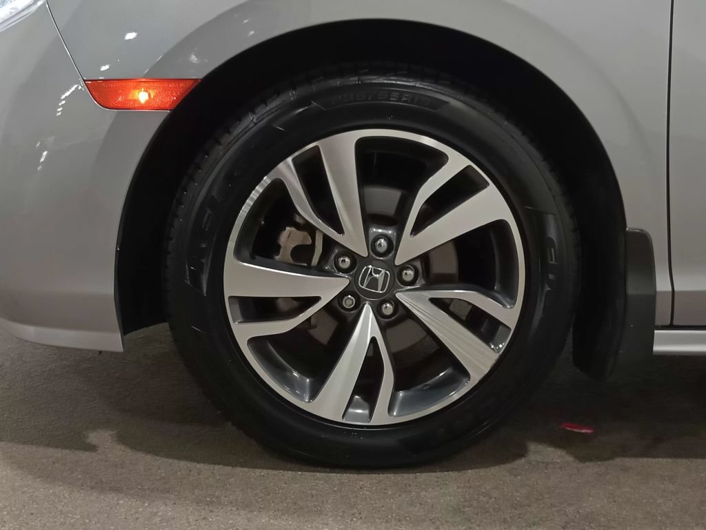 Used 2022 Honda Odyssey Touring image 11