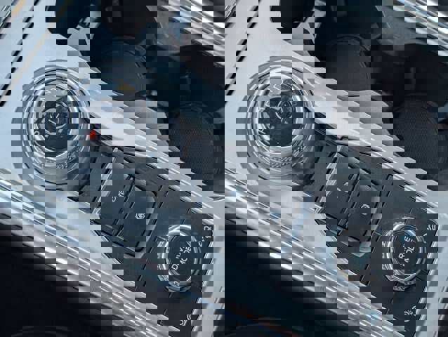 Certified 2023 Ford Explorer XLT w/ Equipment Group 202A image 27