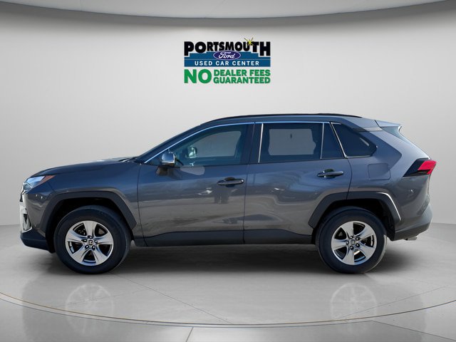 Used 2023 Toyota RAV4 XLE AWD/4WD image 2