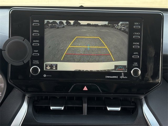 Used 2022 Toyota Venza LE image 17