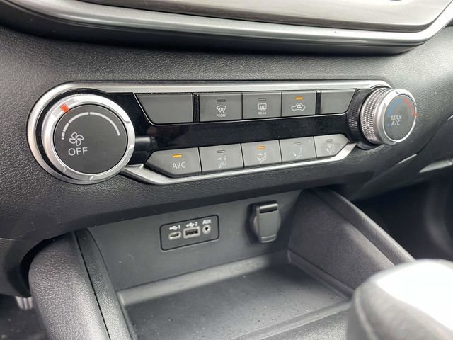 Used 2025 Nissan Altima 2.5 SV image 24