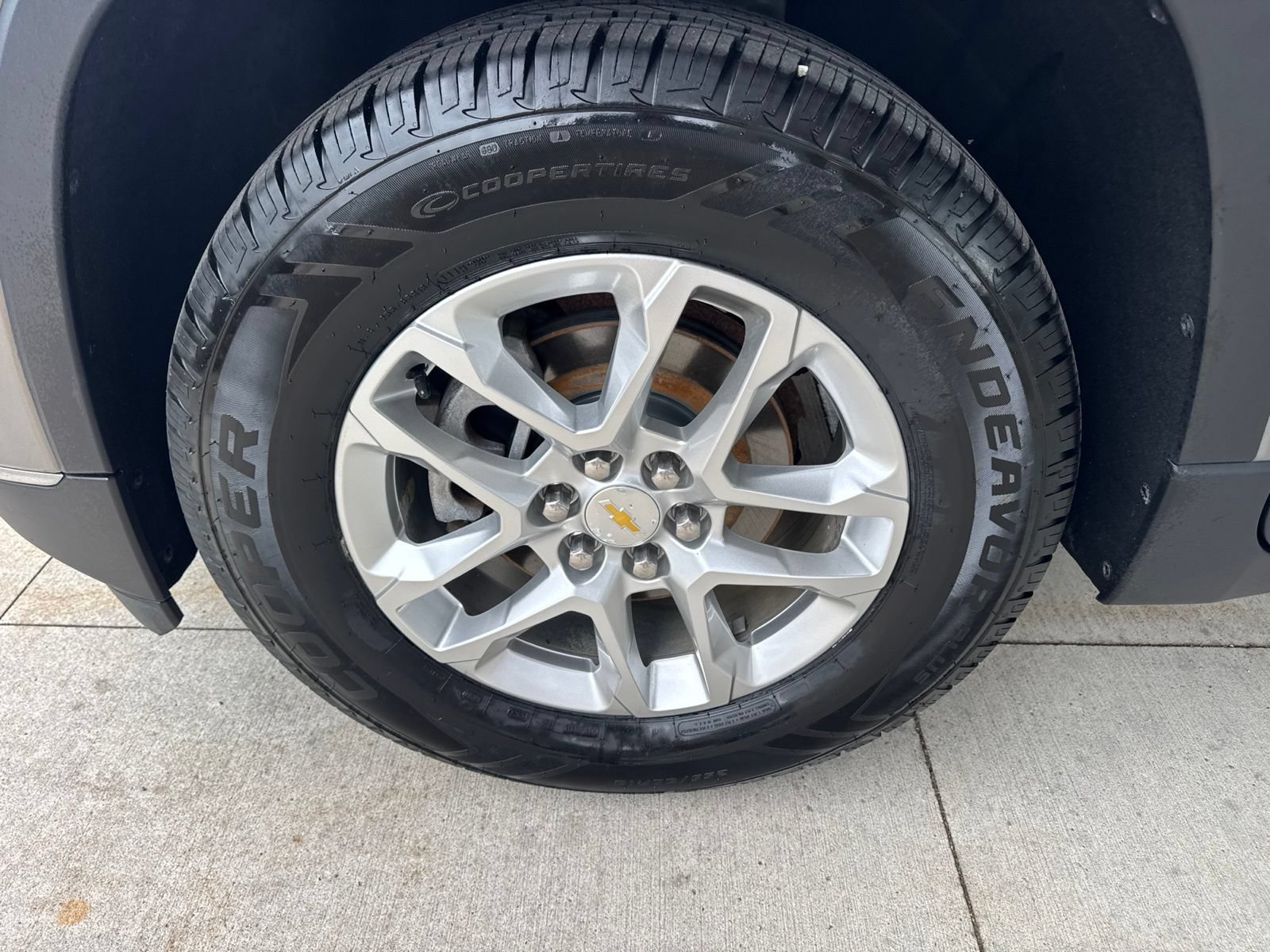 Used 2019 Chevrolet Traverse LT FWD image 16