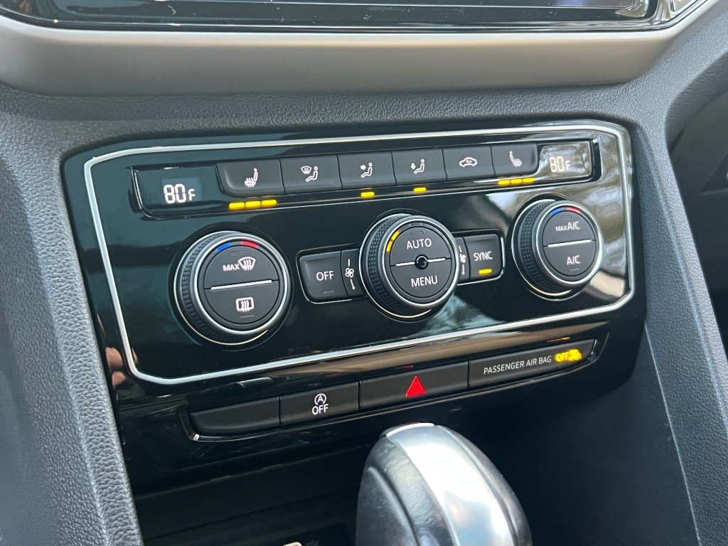 Used 2023 Volkswagen Atlas Cross Sport SEL image 24