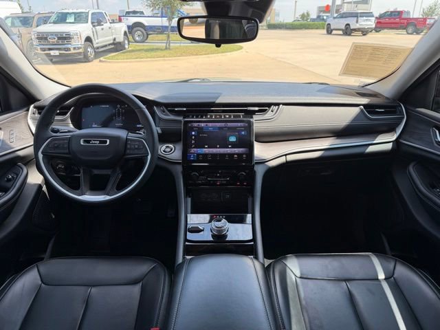 Used 2023 Jeep Grand Cherokee L Limited AWD/4WD image 24