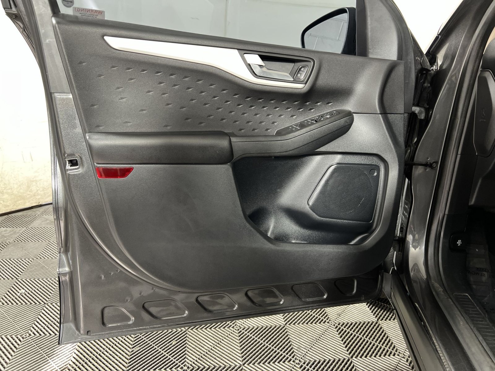 Certified 2020 Ford Escape SE Sport FWD image 14