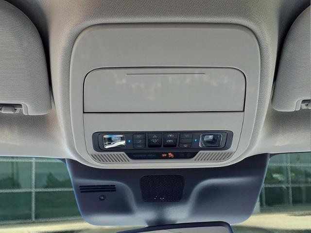 Certified 2025 Ford Expedition Platinum w/ Driver's Package AWD/4WD image 19