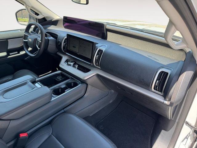 Certified 2025 Ford Expedition Active image 15