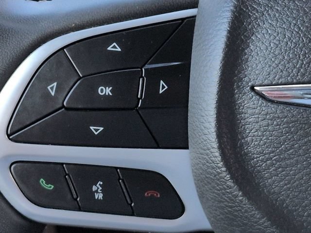 Used 2023 Chrysler Voyager LX FWD image 23