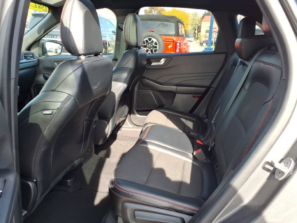 Certified 2023 Ford Escape ST-Line w/ Tech Pack #1 AWD/4WD image 11