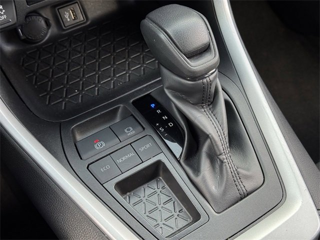 Used 2024 Toyota RAV4 XLE image 19