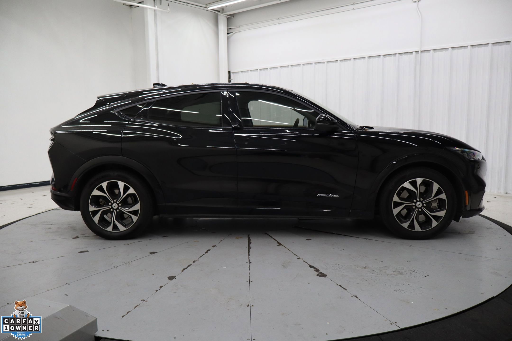 Certified 2022 Ford Mustang Mach-E Premium image 2