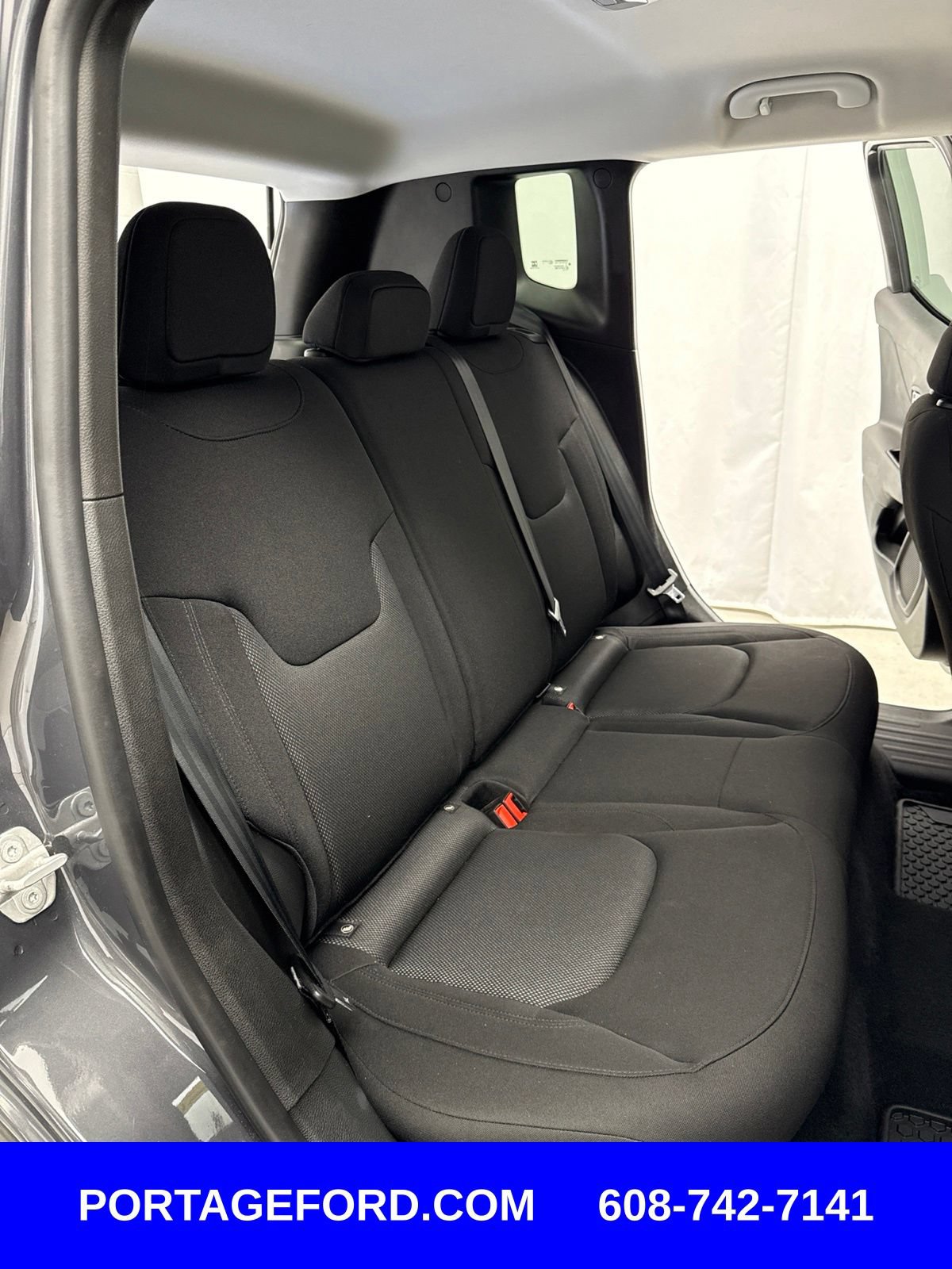Used 2023 Jeep Renegade Latitude AWD/4WD image 30