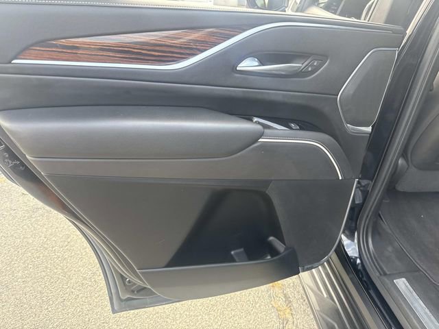 Used 2021 Cadillac Escalade Premium Luxury image 17