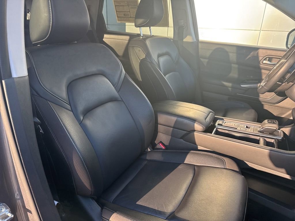 Used 2024 Nissan Pathfinder SL w/ SL Premium Package image 32
