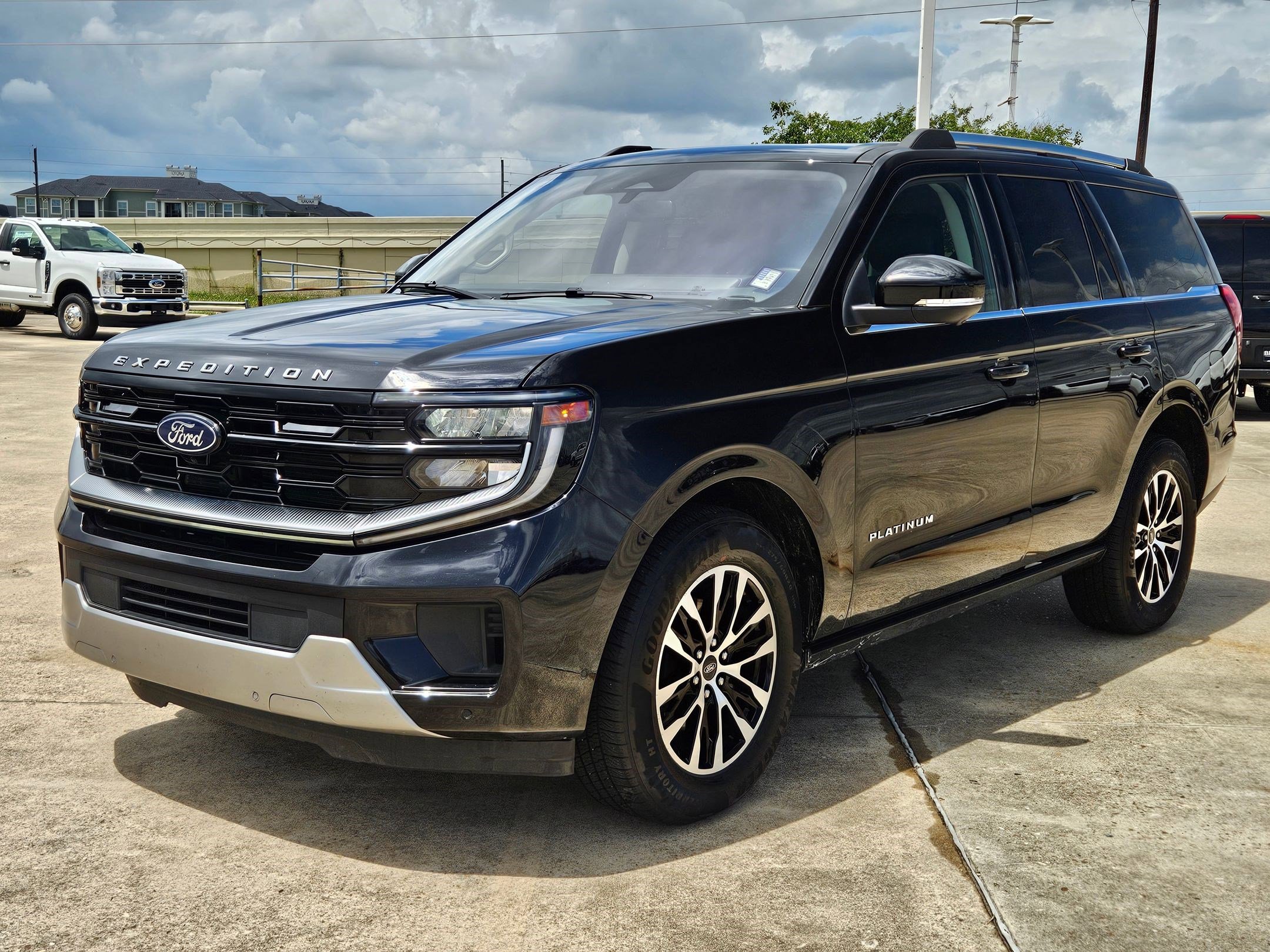 Certified 2025 Ford Expedition Platinum AWD/4WD image 10