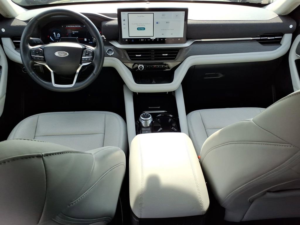 Certified 2025 Ford Explorer Platinum w/ Ultimate Package AWD/4WD image 10