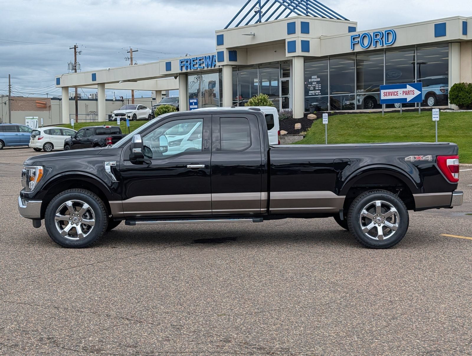 Certified 2021 Ford F150 Lariat w/ Max Trailer Tow Package AWD/4WD image 2