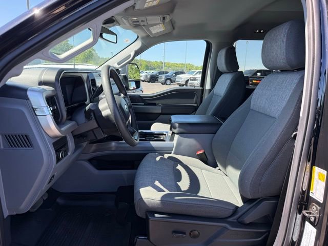 Certified 2025 Ford F350 XLT w/ Black Appearance Package AWD/4WD image 16