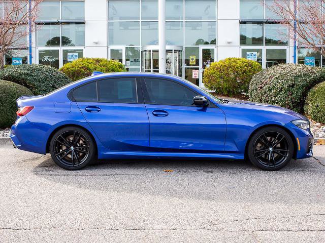 Used 2022 BMW 330i Sedan w/ M Sport Package image 1