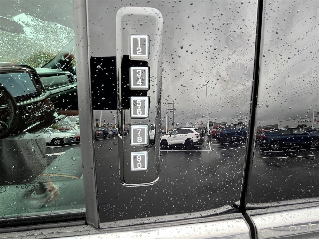 Certified 2022 Ford F150 Platinum w/ Equipment Group 701A High image 10