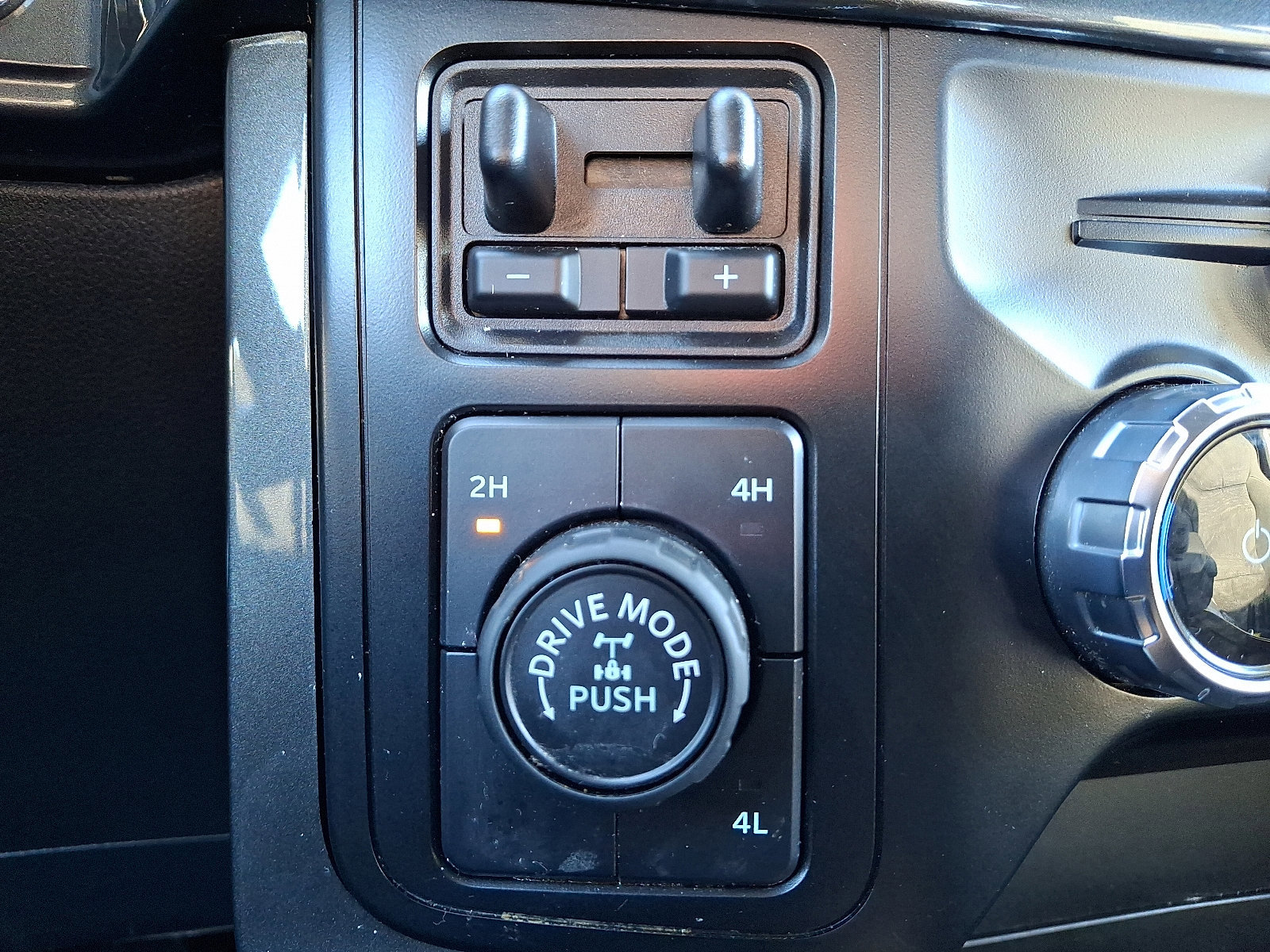 Certified 2023 Ford F150 XLT w/ Equipment Group 302A High image 24