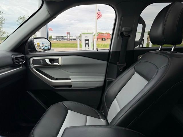Certified 2023 Ford Explorer XLT w/ Equipment Group 202A AWD/4WD image 20