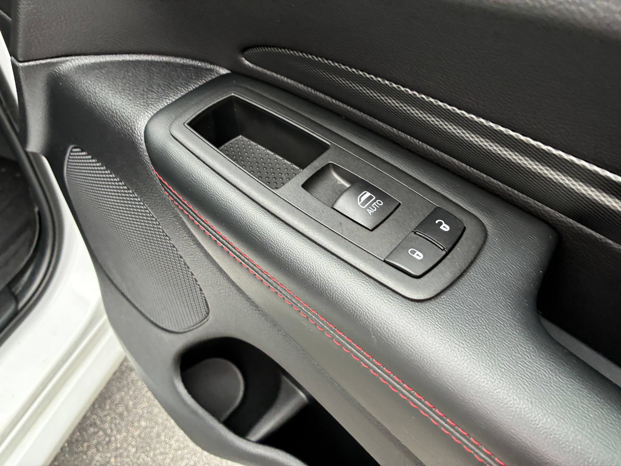 Used 2025 Dodge Durango GT AWD/4WD image 33