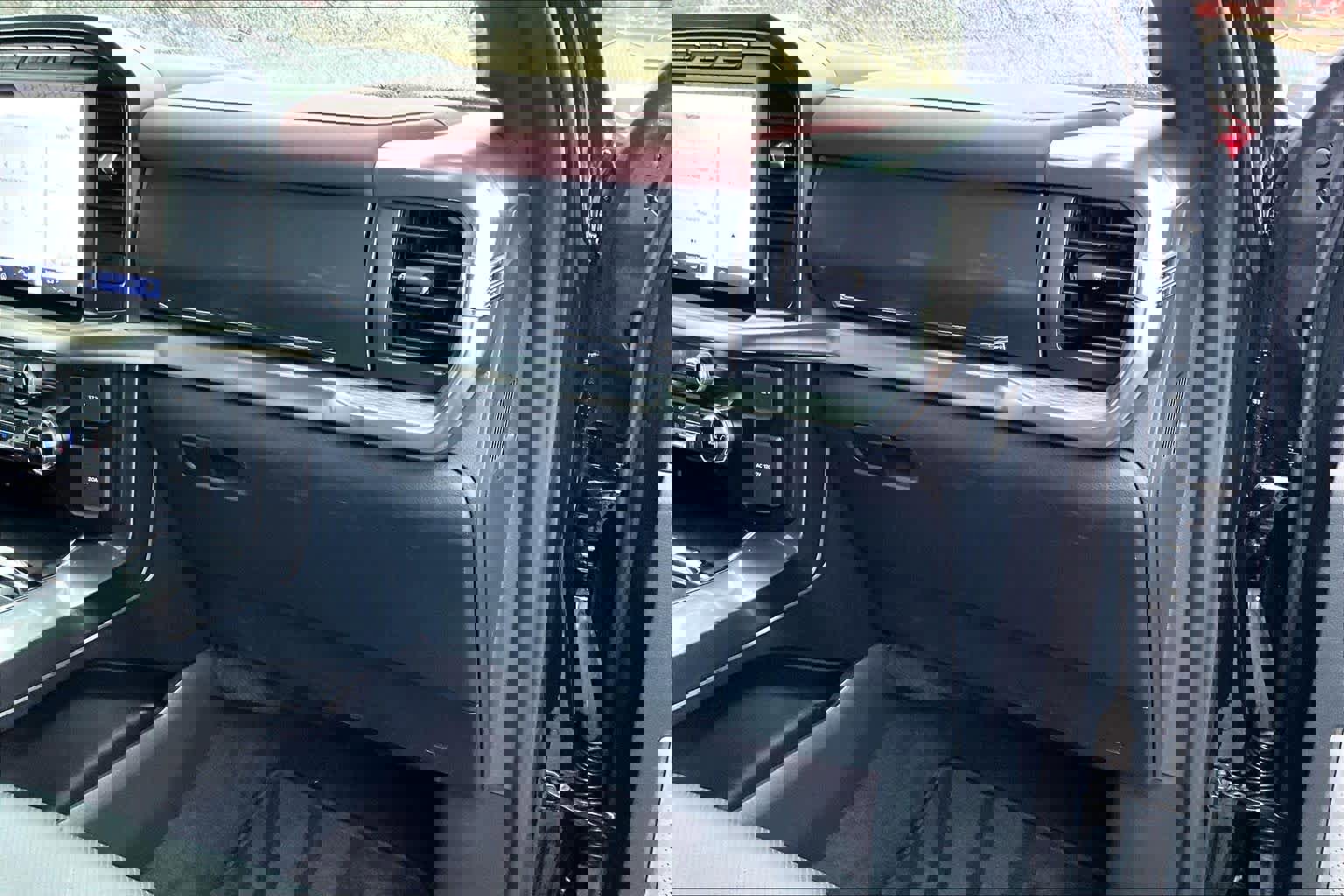 Certified 2023 Ford F150 Lariat w/ Equipment Group 502A High image 18