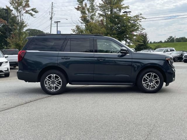 Certified 2025 Ford Expedition Active AWD/4WD image 6
