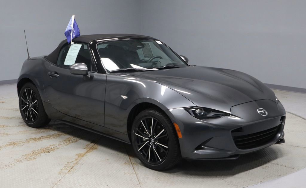 Used 2024 MAZDA MX-5 Miata Grand Touring w/ Weather Package image 7