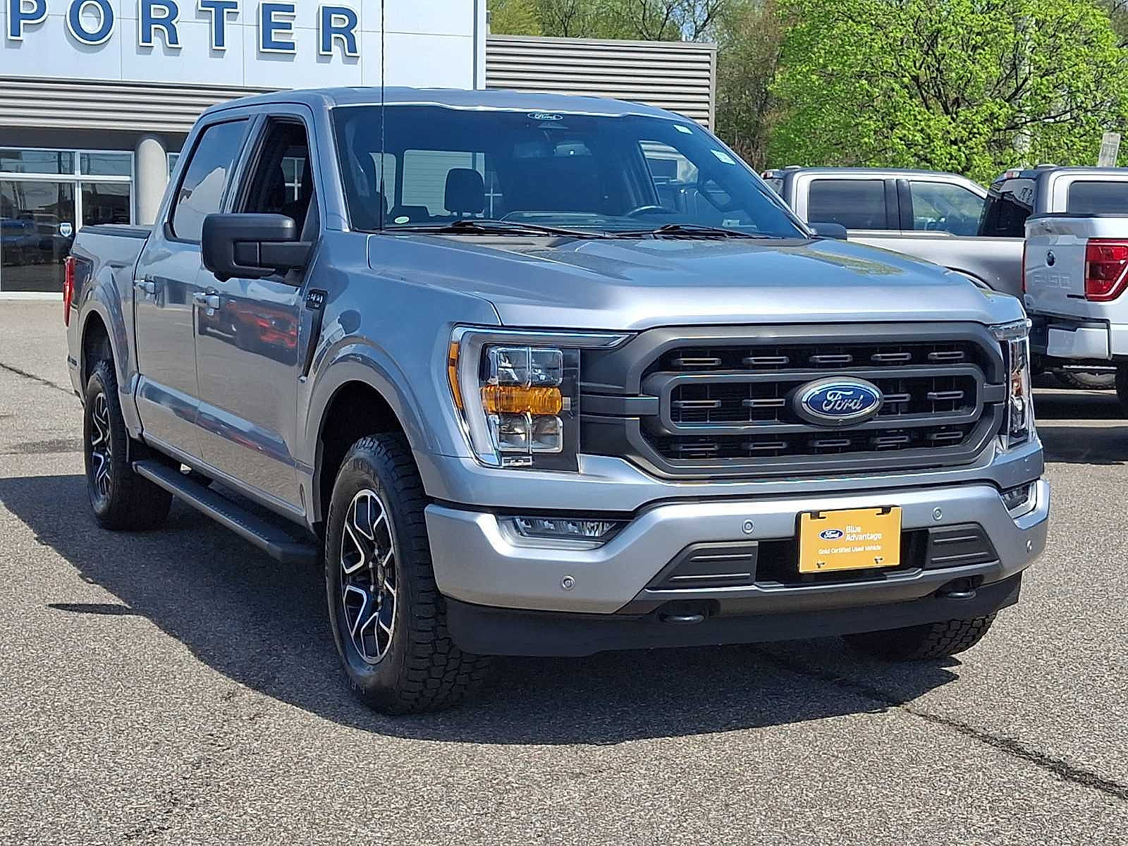 Certified 2022 Ford F150 XLT w/ Equipment Group 302A High image 10