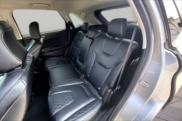 Certified 2024 Ford Edge Titanium AWD/4WD image 28