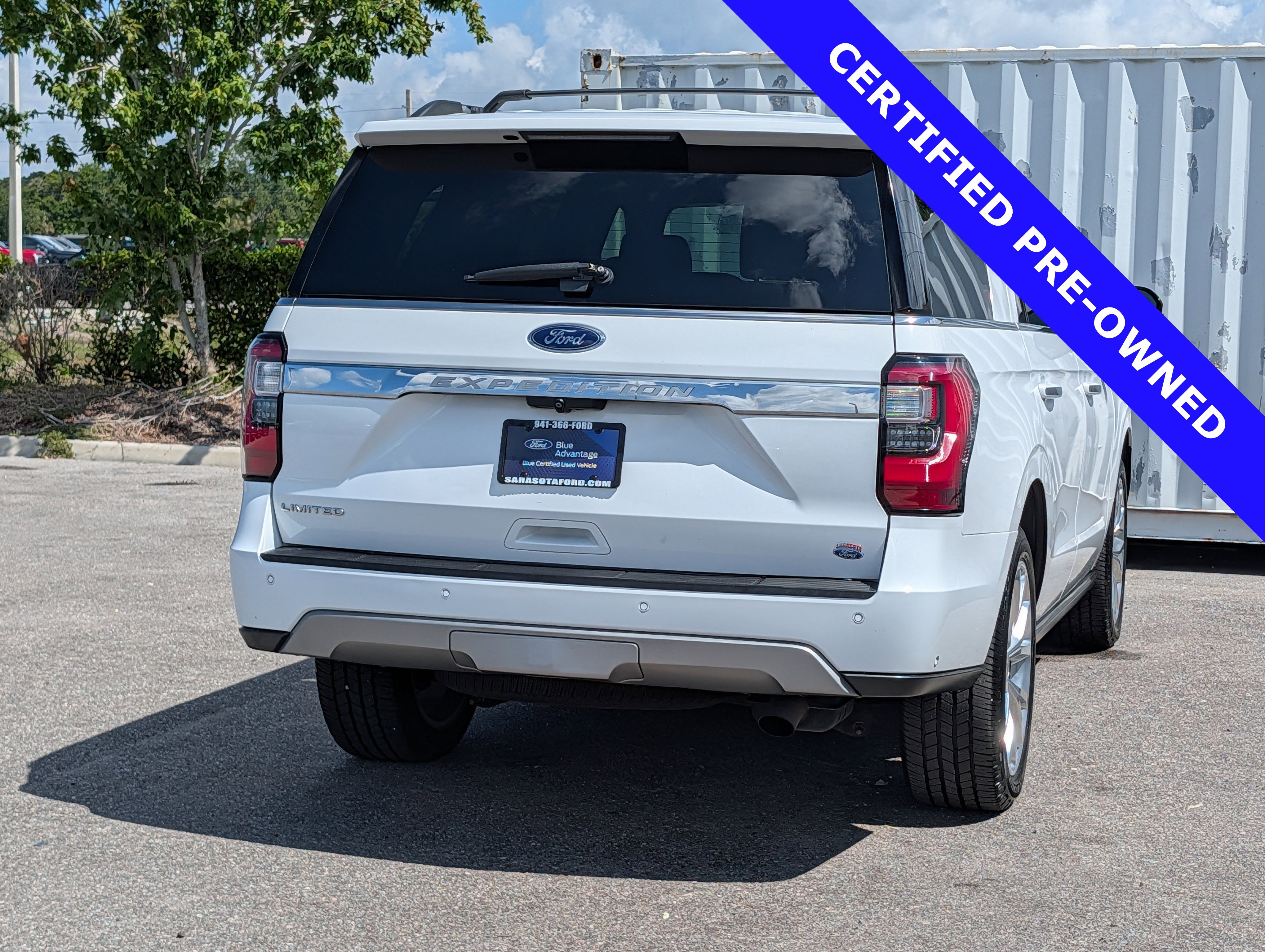 Certified 2019 Ford Expedition Limited w/ Equipment Group 302A AWD/4WD image 4