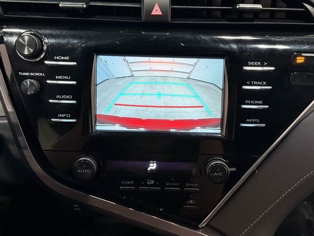 Used 2018 Toyota Camry SE w/ Moonroof Package image 26