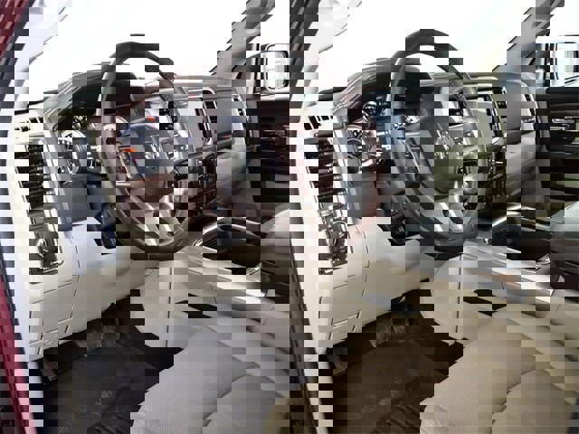 Used 2018 RAM 1500 Laramie w/ Convenience Group image 18