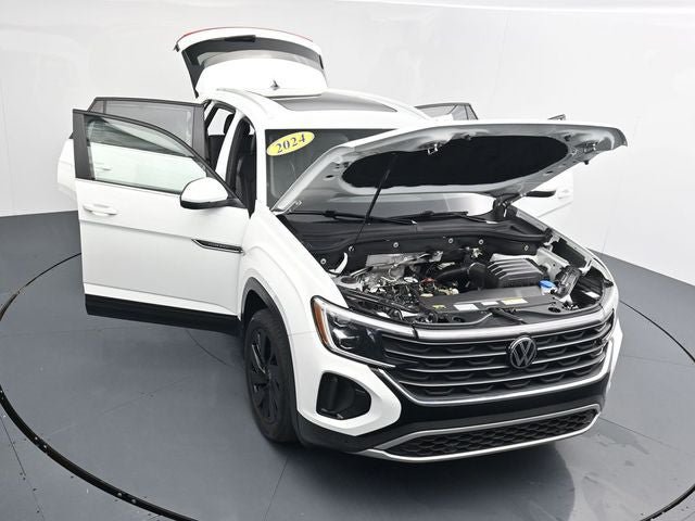 Used 2024 Volkswagen Atlas Cross Sport SE AWD/4WD image 35