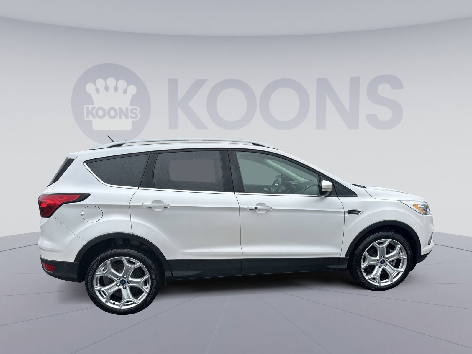 Certified 2019 Ford Escape Titanium AWD/4WD image 17