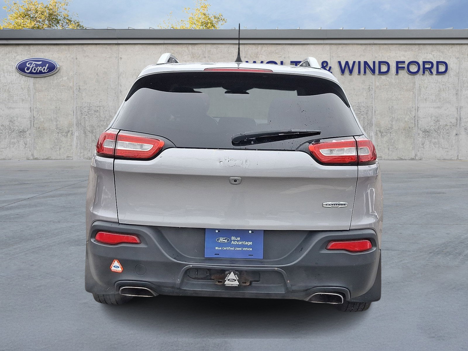 Used 2017 Jeep Cherokee Latitude w/ Cold Weather Group image 5