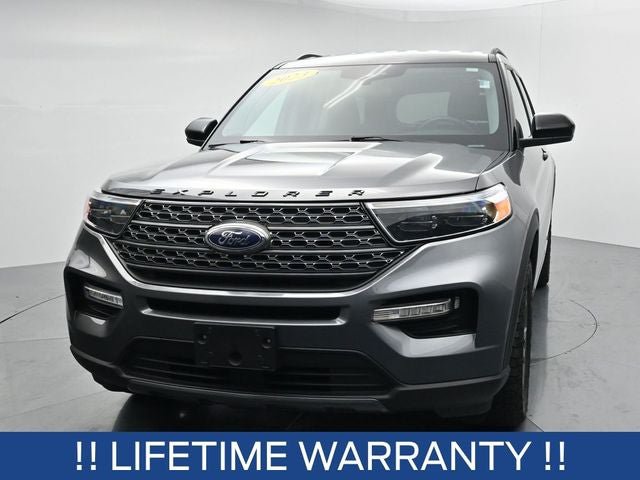 Certified 2023 Ford Explorer XLT w/ Equipment Group 202A AWD/4WD image 3
