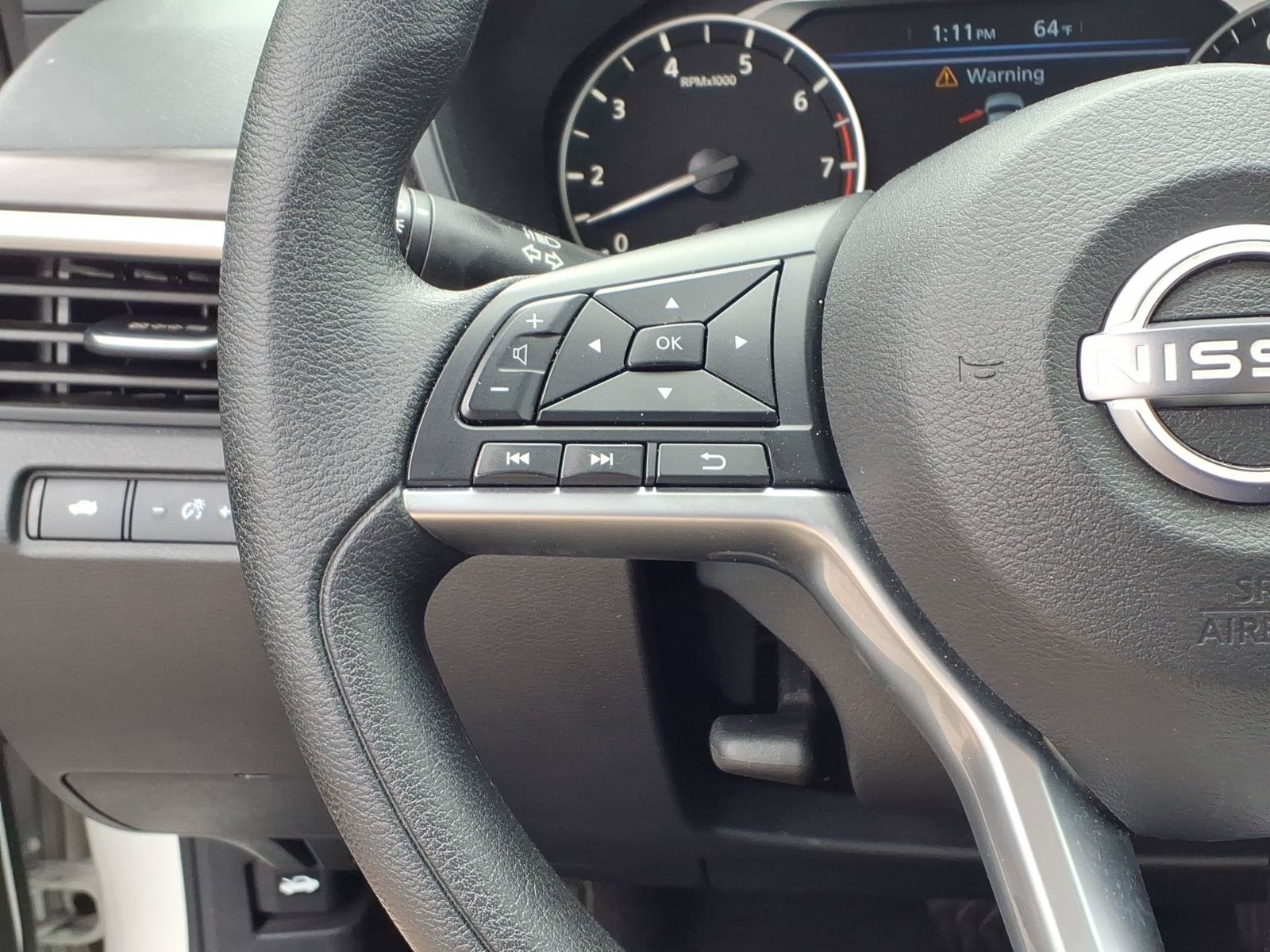 Used 2025 Nissan Altima 2.5 SV FWD image 18