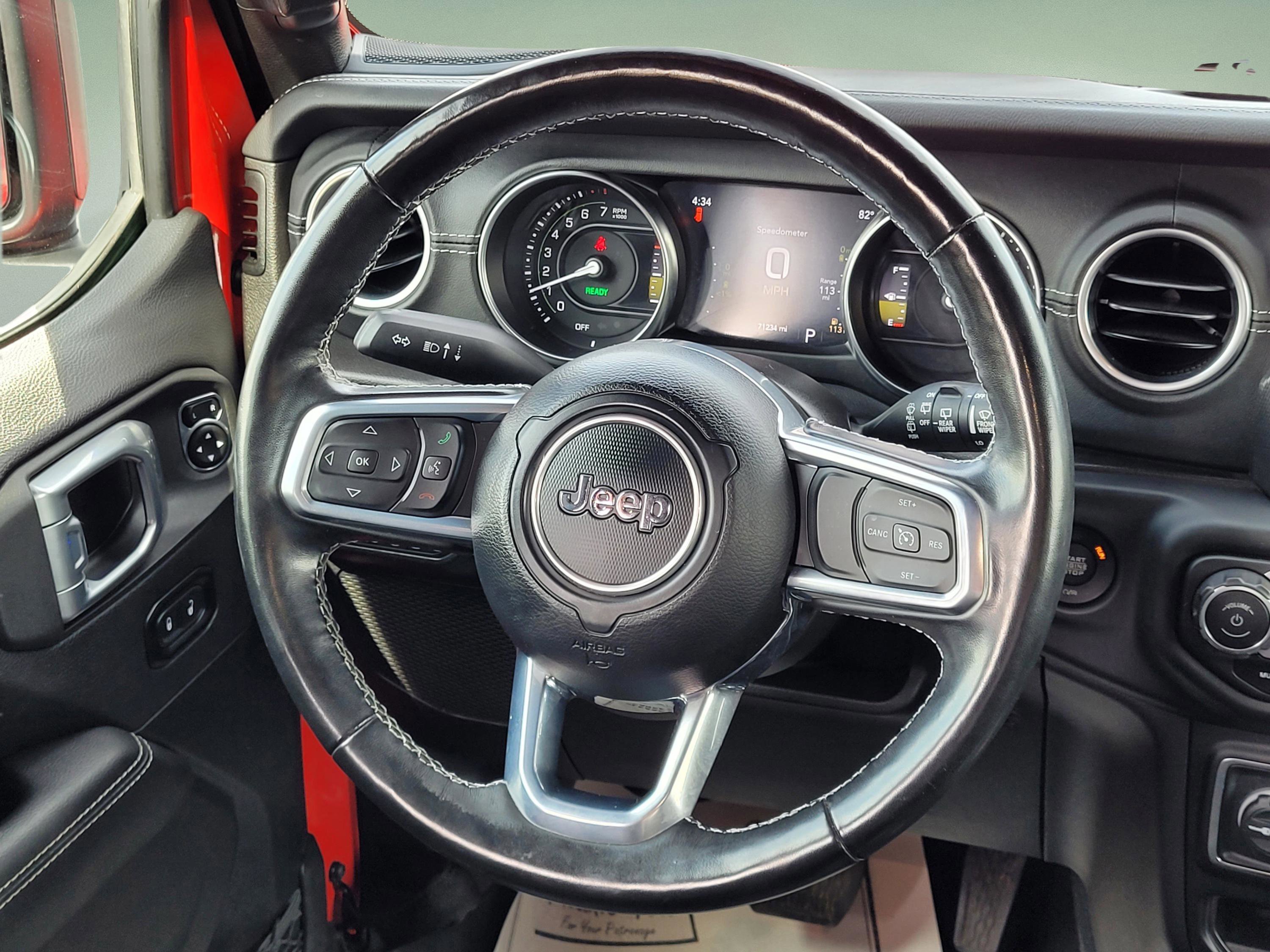Used 2022 Jeep Wrangler Unlimited Sahara w/ Cold Weather Group AWD/4WD image 12