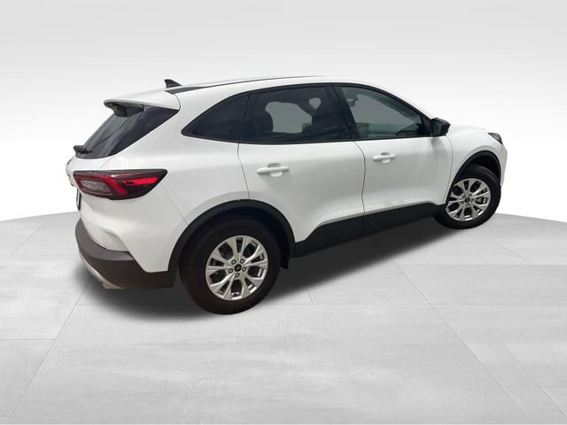 Certified 2025 Ford Escape Active w/ Cold Weather Package FWD image 6