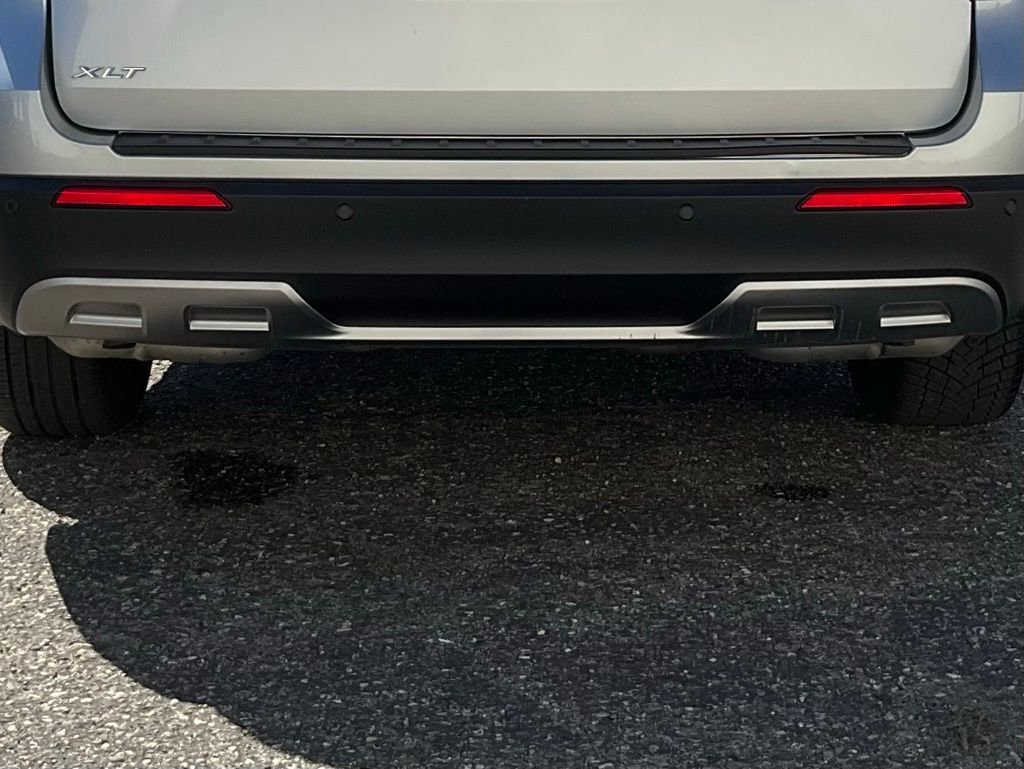 Certified 2022 Ford Explorer XLT w/ Equipment Group 202A image 32