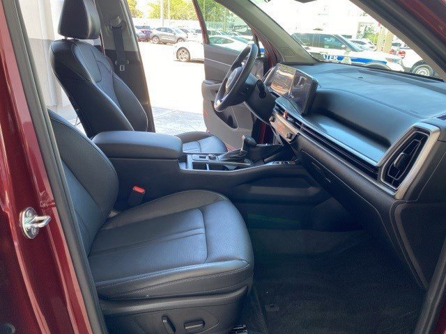 Used 2025 Kia Sorento EX image 14