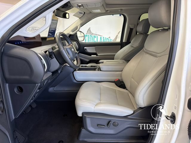 Certified 2025 Ford Expedition Active RWD image 11