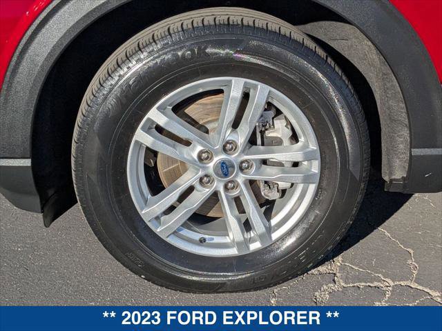 Certified 2023 Ford Explorer XLT image 9