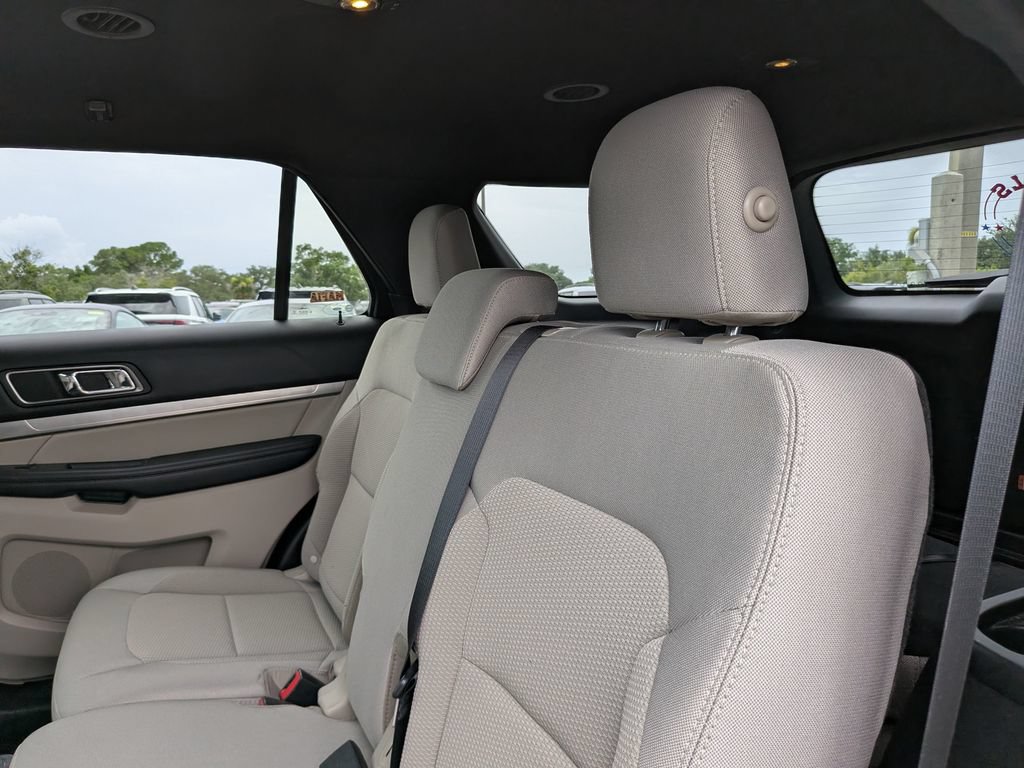 Certified 2019 Ford Explorer XLT w/ Equipment Group 201A FWD image 14