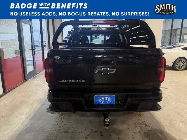 Used 2017 Chevrolet Colorado Z71 w/ Z71 Midnight Edition AWD/4WD image 5