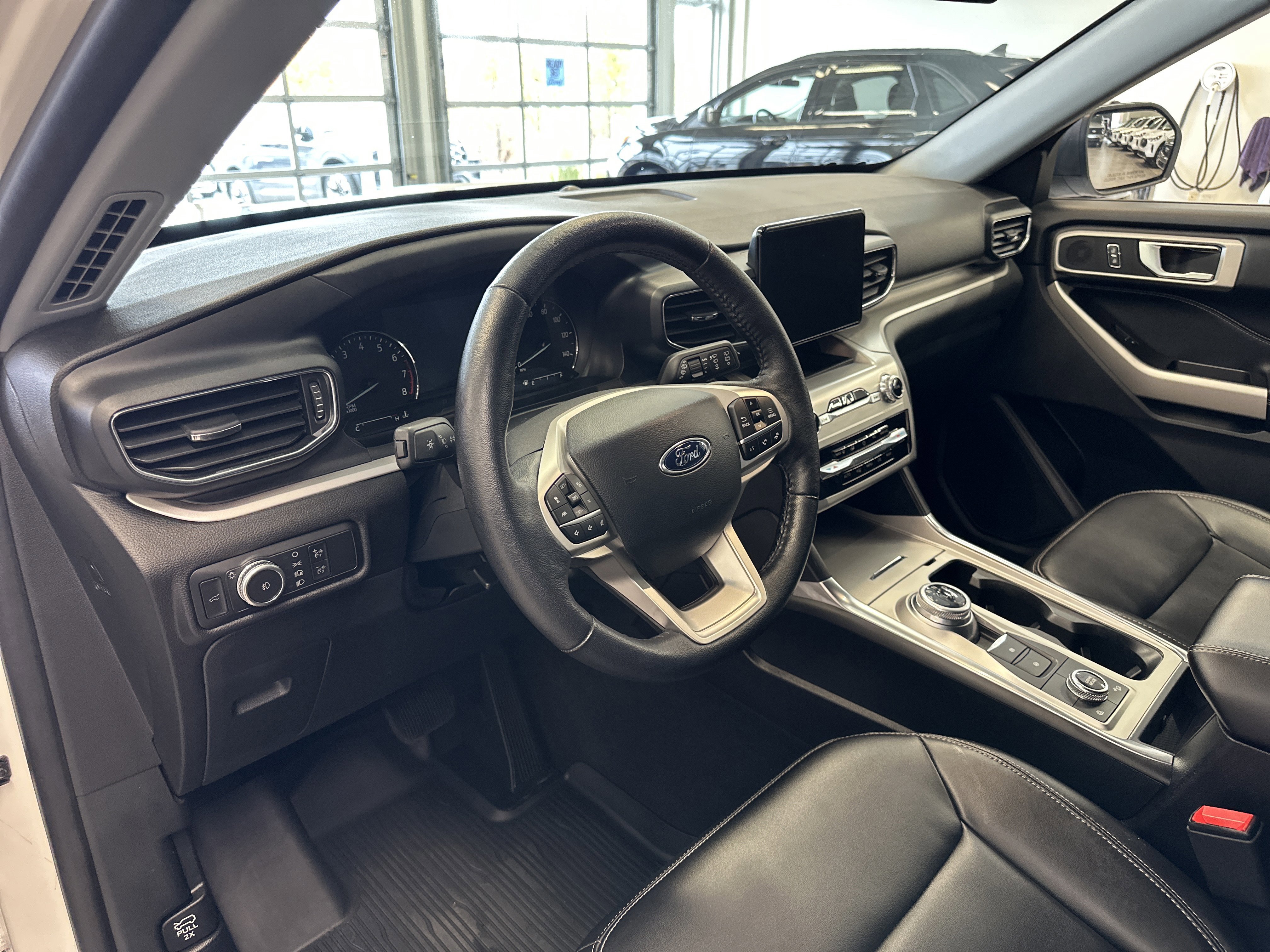 Certified 2022 Ford Explorer XLT w/ Equipment Group 202A image 26